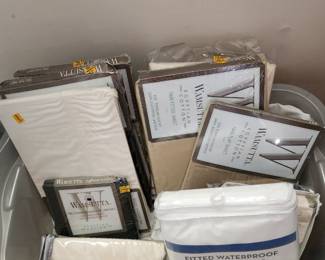 Mattress covers and Fitted sheets