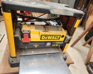 Dewalt Thickness planer Model DW733
