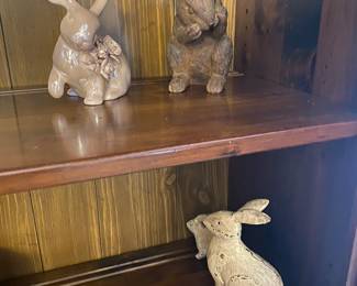 Accessories in bookcase