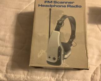 Vintage FM scanner headphone radio 