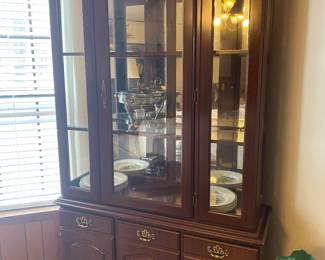 China cabinet 