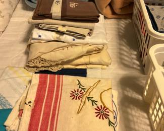 Embroidered linens & pillowcases 