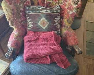 #904 • Vintage Chair
