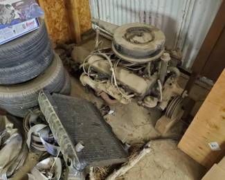 #1532 • Truck Engine With Transmission & Radiator
