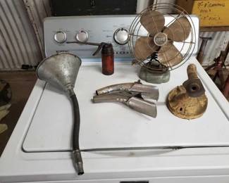 #1025 • Oil Can, Oil Funnel, Zero Fan, (2) Lube Sprouts, & Light Base
