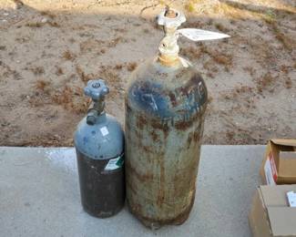 #1904 • (2) Compressed Gas Tanks
