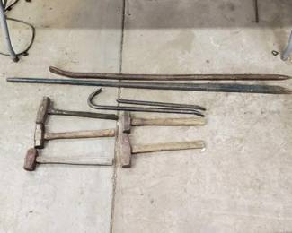 #1544 • (5)Hammers, (2)Crowbar, & (2)Metal Bar
