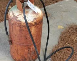 #1914 • Tank With Nozzle
