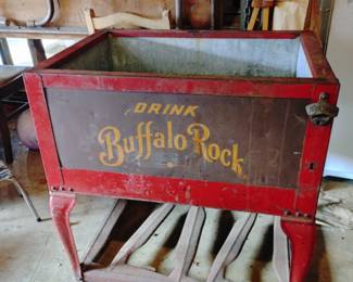 Vintage drink box…..lid is on the inside