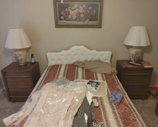 Full sized bed with NEW Mattress