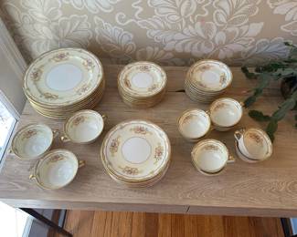 Noritake China Muriel Pattern China Set
