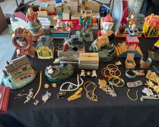 REPRO CAST IRON BANKS