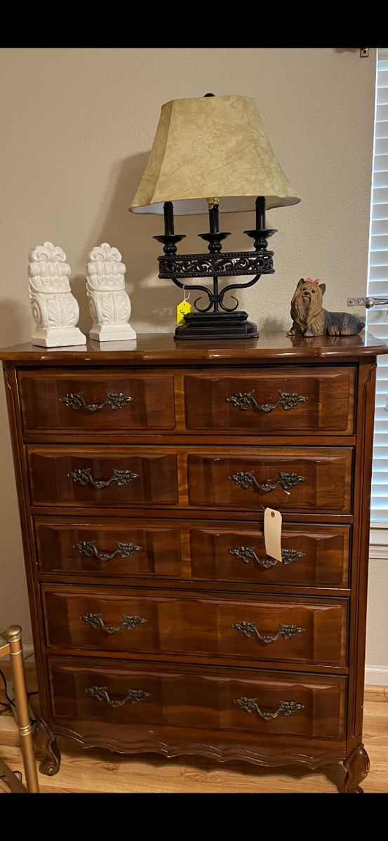 M&M Estate Sales in Cabot, AR starts on 11/17/2023