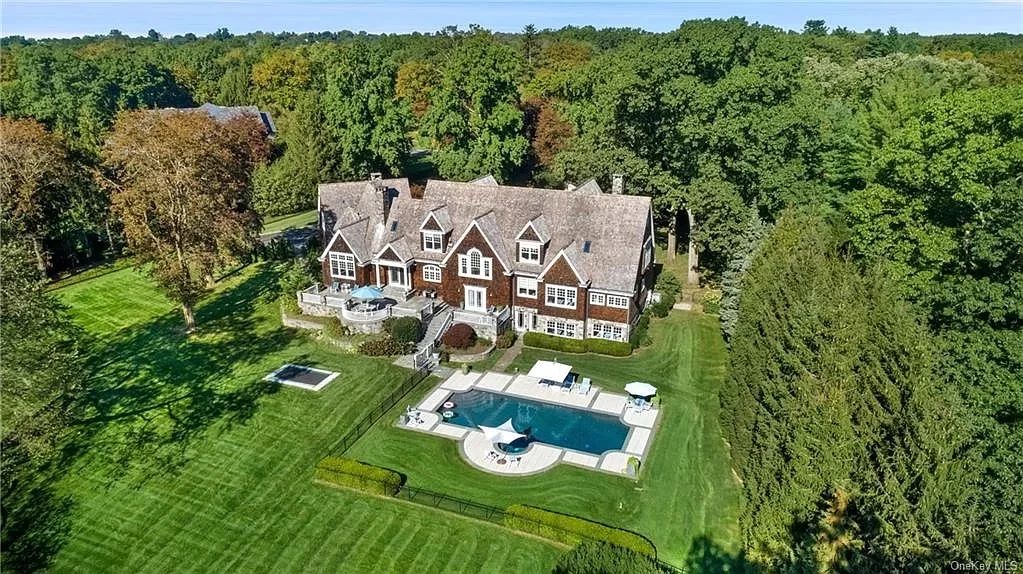 Purchase NY Lincoln Lane Online Auction starts on 11/13/2023