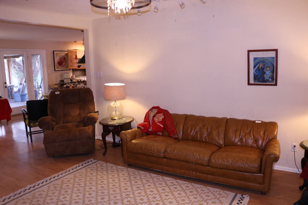 Putnam Moving/Estate Sale in Lubbock, TX starts on 11/16/2023