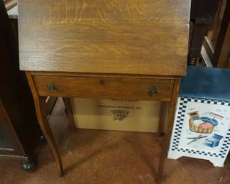 drop leaf desk