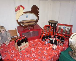 Cocoa Cola, Rooster, dolls