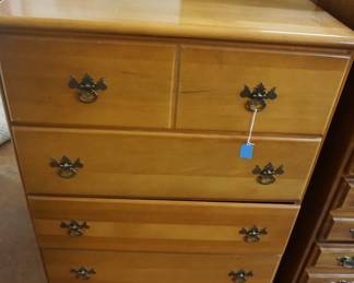 chest of drawers