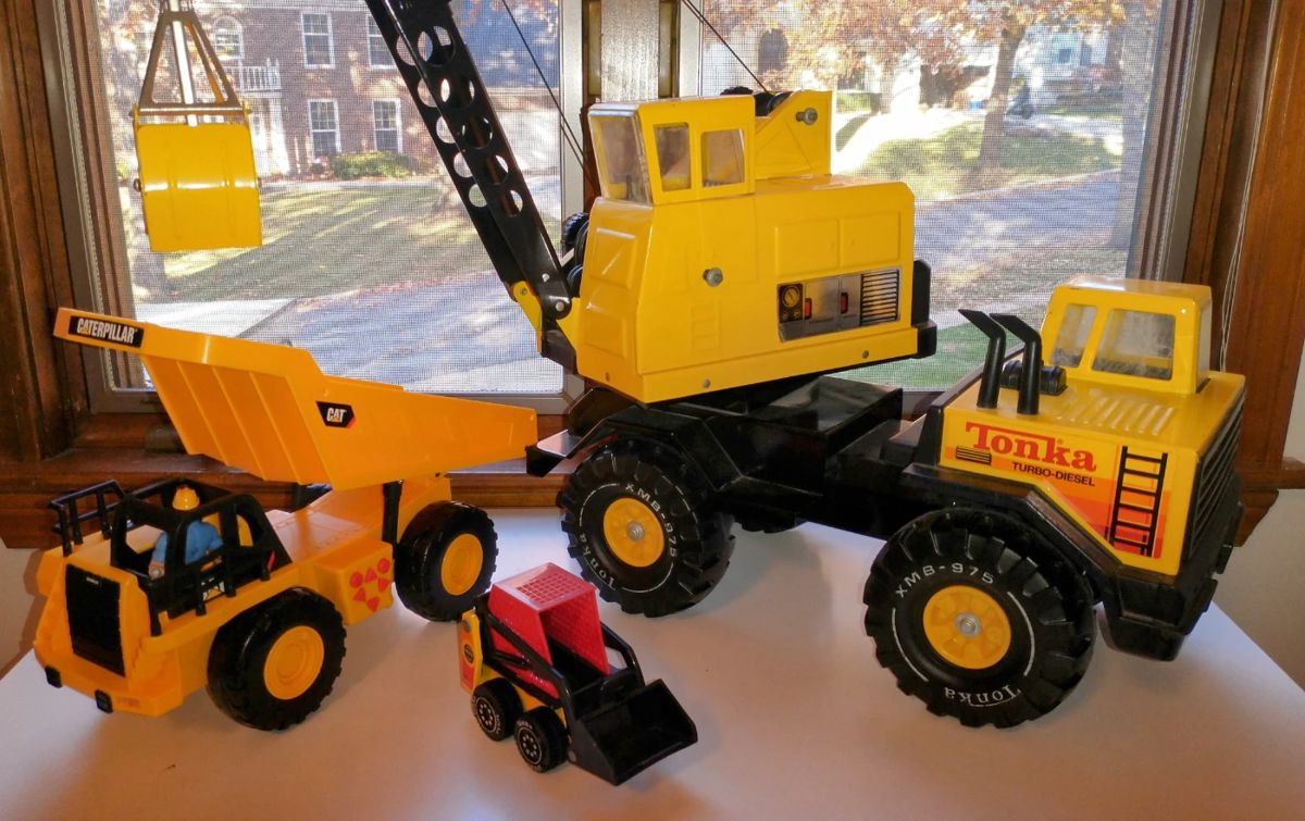 Overland Park Estate Sale Vintage Toys,... starts on 11/18/2023