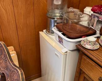 Mini fridge