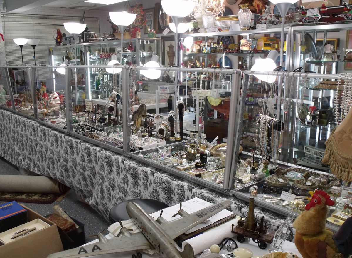 Magnificent Estate Sale by Allen in Tulsa, OK starts on 11/15/2023