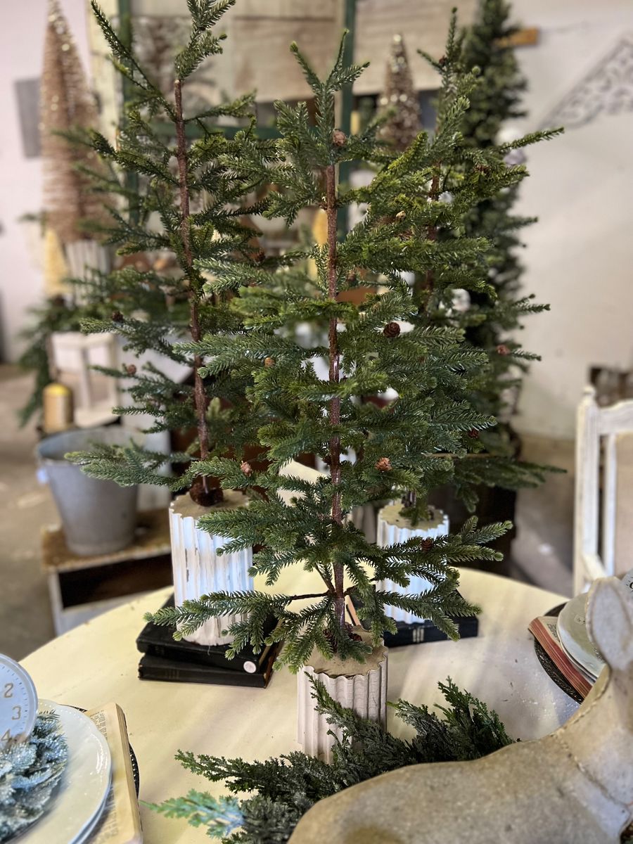 Vintage warehouse sale in Mishawaka, IN starts on 11/18/2023