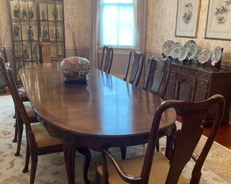 Lovely Baker dining room - dining table with leaves, great sideboard, china cabinet with simple lines- replete with Han -Ming dynasty pieces. A beautiful collection!
Large 16x10 oriental rug in great colors 