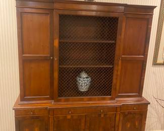 Lovely cabinet on the small size - very pretty
