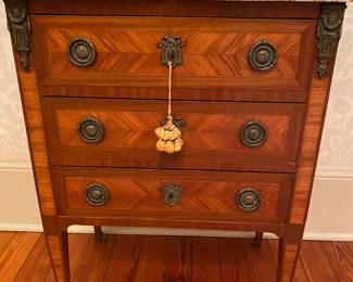 Beautiful small marble top French chest❤️