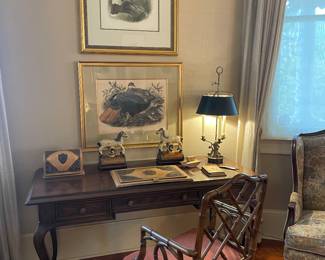 Henredon writing desk French style