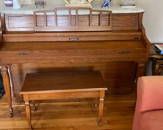 Baldwin oak case piano and bench 
$300