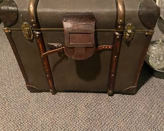 OLD TRUNK
