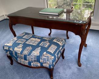 BERNHARDT LADIES DESK