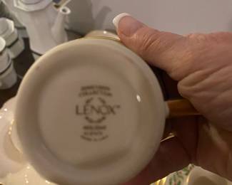 LENOX CHRISTMAS CHINA CHINA-SERVICE FOR 2