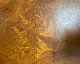 ROUND PEDESTAL TABLE WITH 4 CHAIRS