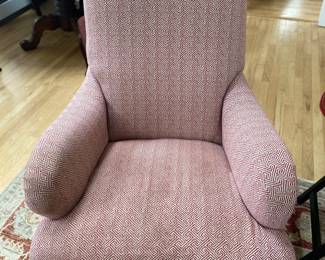 PAIR OF UPHOLSTERED CHAIRS