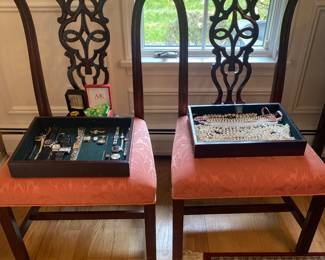 DINING TABLE WITH 6 HEPPLEWHITE CHAIRS