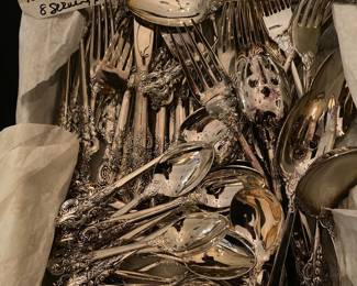 GODINGER BAROQUE SERVICE FOR 14