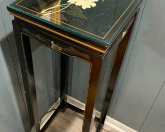 Vintage oriental pedestal 