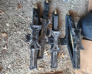 Scissor jacks