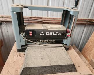 Delta portable planer