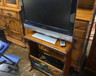 POLAROID HDTV with Remote and a VIZIO DVD Player available as well 