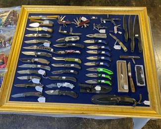 Assortment of Pocketknives 