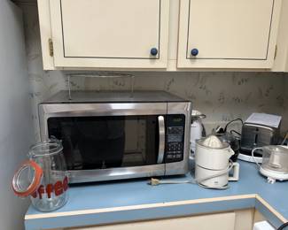 Small appliances, mixer, blender, juicer, can opener