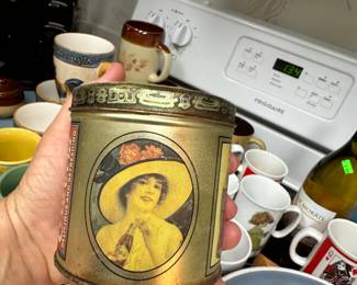 Vintage tin collection 