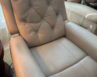 Recliner matches sofa great condition