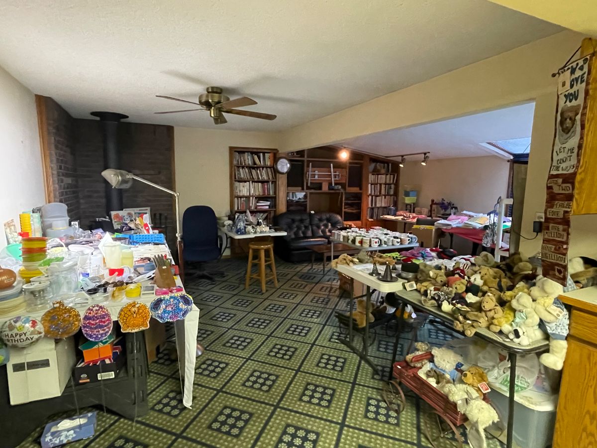 Giant Estate Sale in Medford, OR starts on 11/16/2023