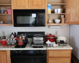 more  kitchen  items ,cast  aluminum