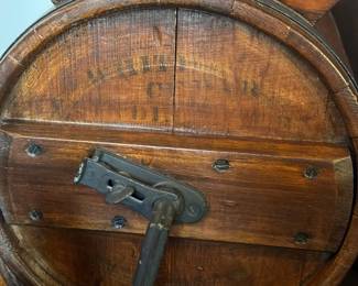 ANTIQUE BARREL STYLE BUTTER CHURN SMALL SIZE 