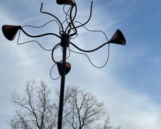 VERY LARGE CUSTOM COPPER WHIRLY GIG! THIS WAS A CUSTOM MADE ARTISIT PIECE, APPROX 3' ACROSS AND STANDS ON A POLE THAT IS ABOUT 10FT HIGH! ABSOLUTELY STUNNING! 